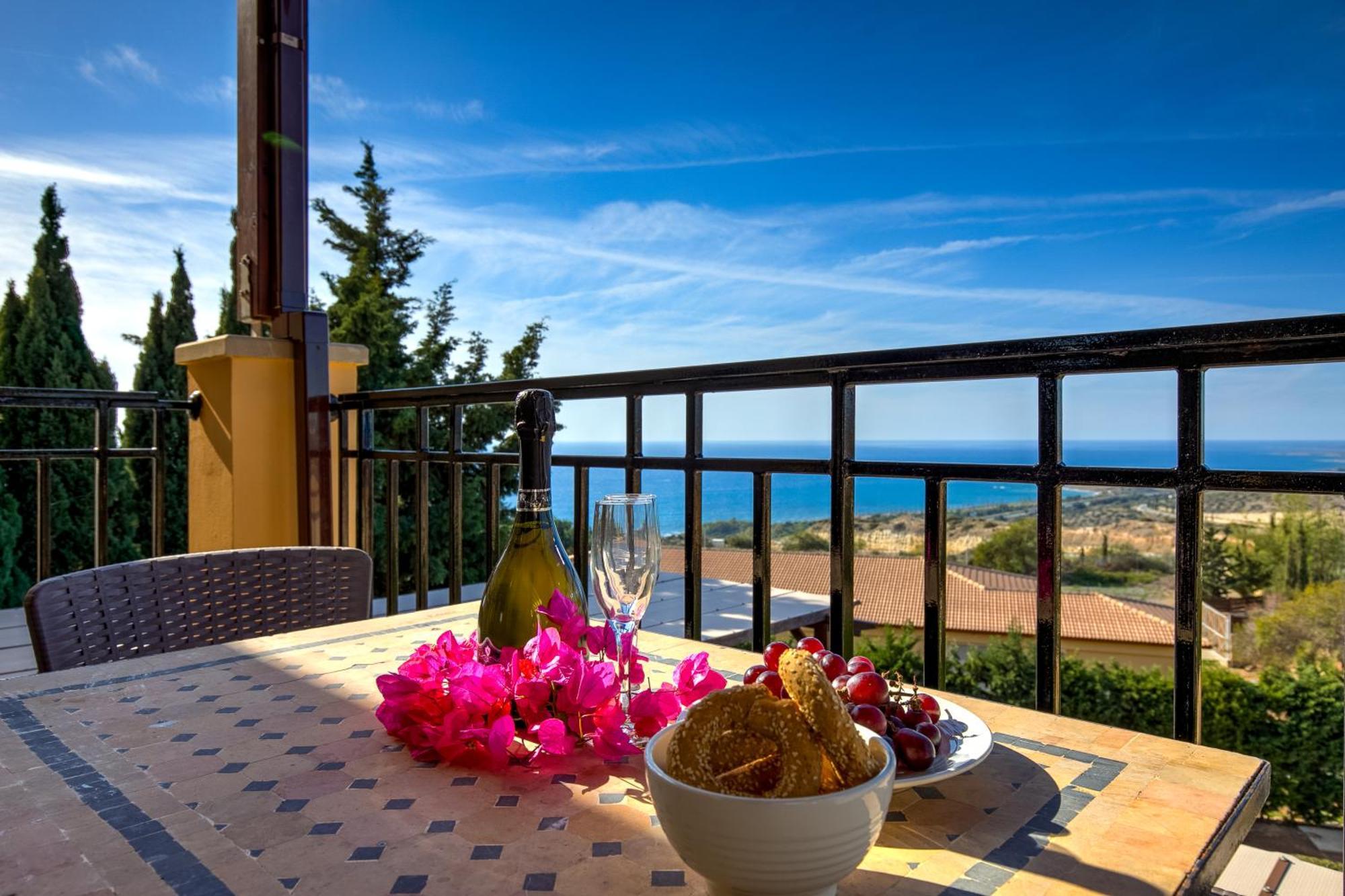 1 Bedroom Apartment Pyrgos With Beautiful Sea And Sunset Views, Aphrodite Hills Resort Kouklia Exterior photo